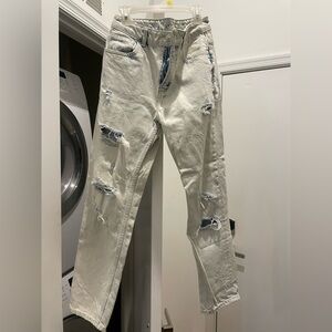 Light acid wash ripped jeans